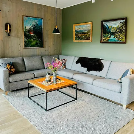 Mountain With Views In Myrkdalen * Vossestrand